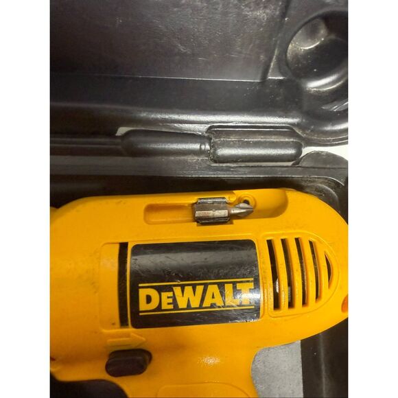 DeWalt DW9116 7,2V-18V Cordless Drill Driver Tool 1 hr Battery Charger 2 Battery - Picture 4 of 15